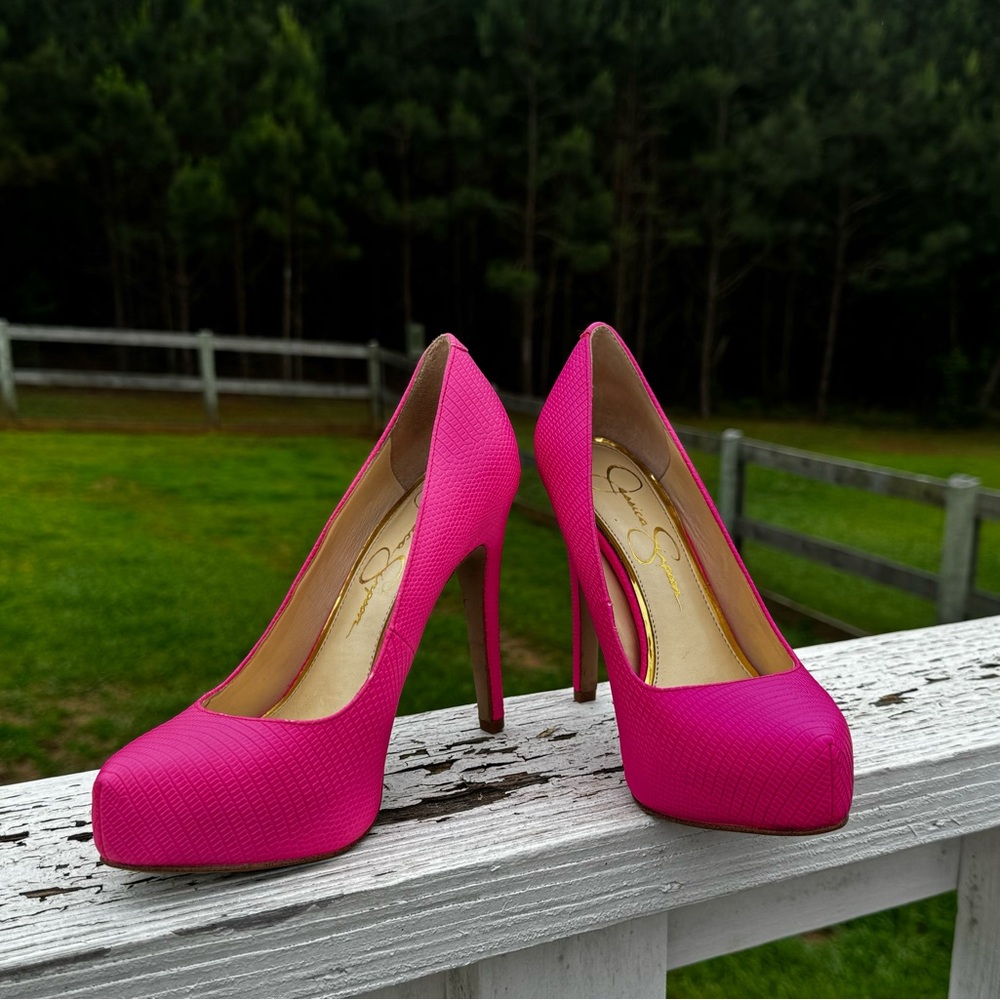 COPY - Jessica Simpson Hot Pink Snakeskin pattern platforms.